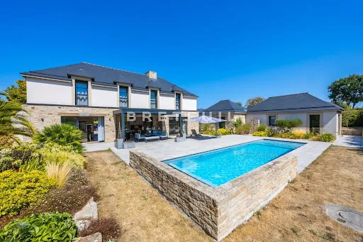 Maison 6 pièces 227 m²