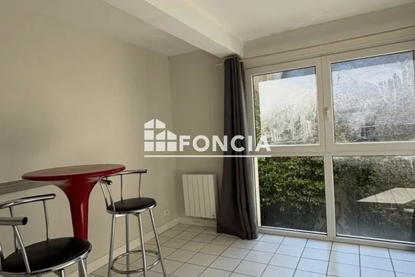 Studio 1 pièce 19 m²