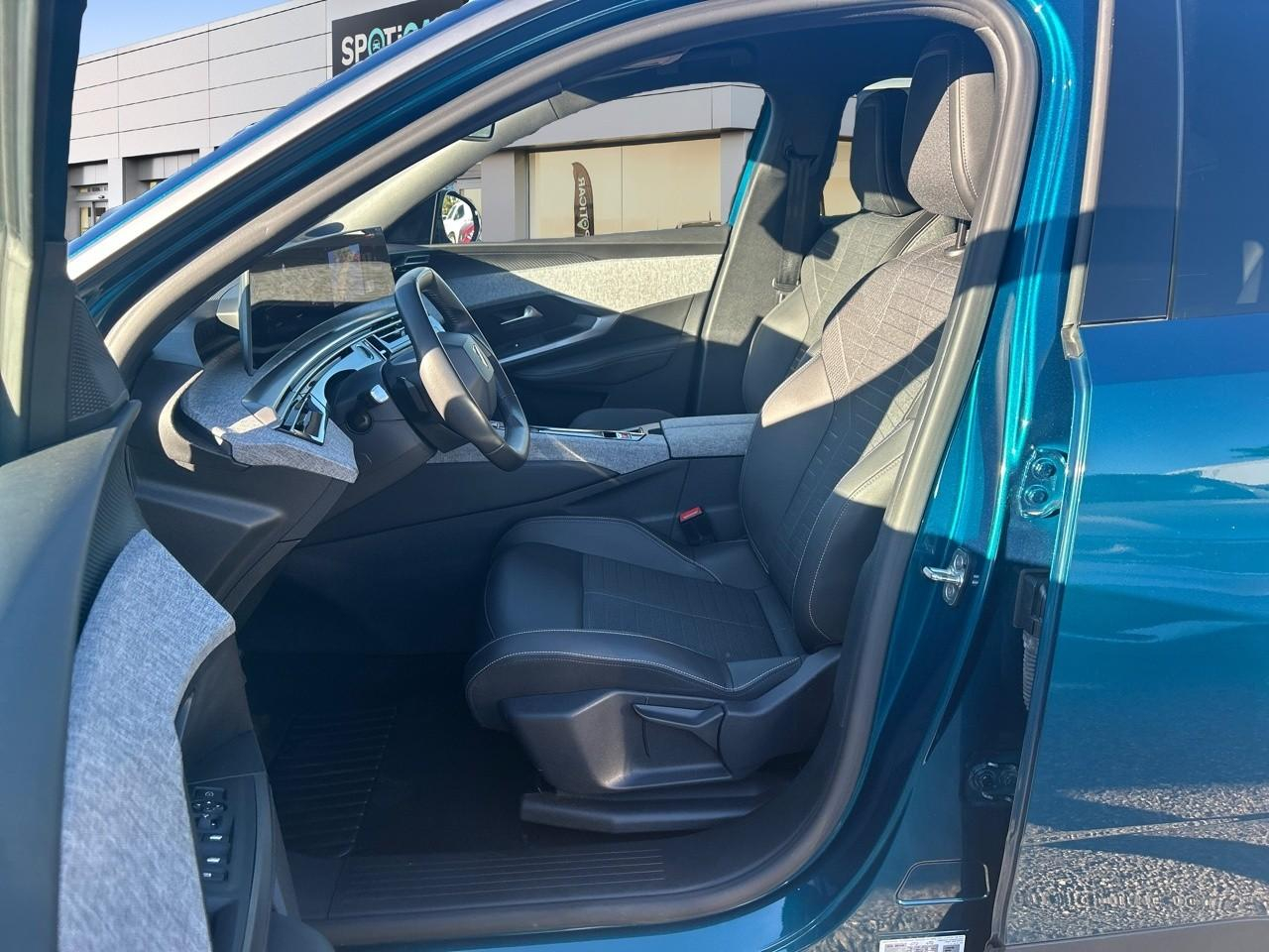Peugeot 3008 1.2 hybrid 136ch allure e-dcs6 — photo 9