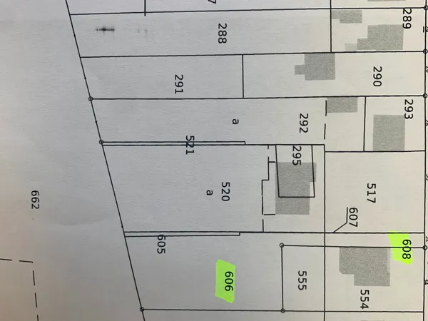 Terrain 894 m²