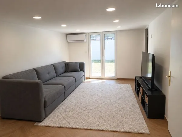 Appartement 47 m² - Rez-de-chaussée de maison - Lotissement sécurisé