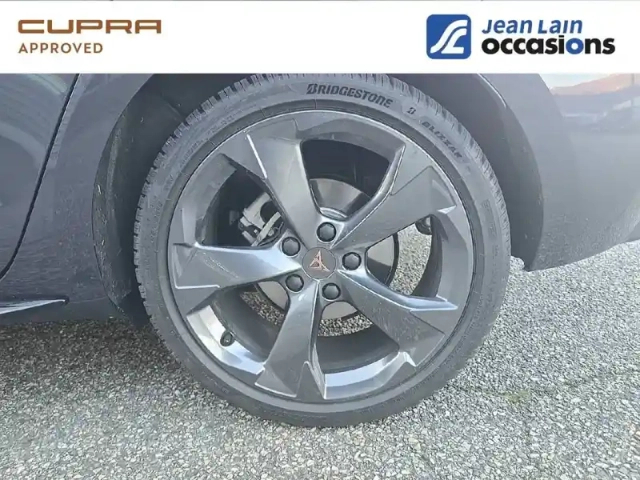 Cupra Leon 1.5 etsi hybrid 150 ch dsg7 — photo 52