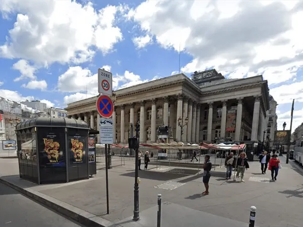 Local commercial 215 m²