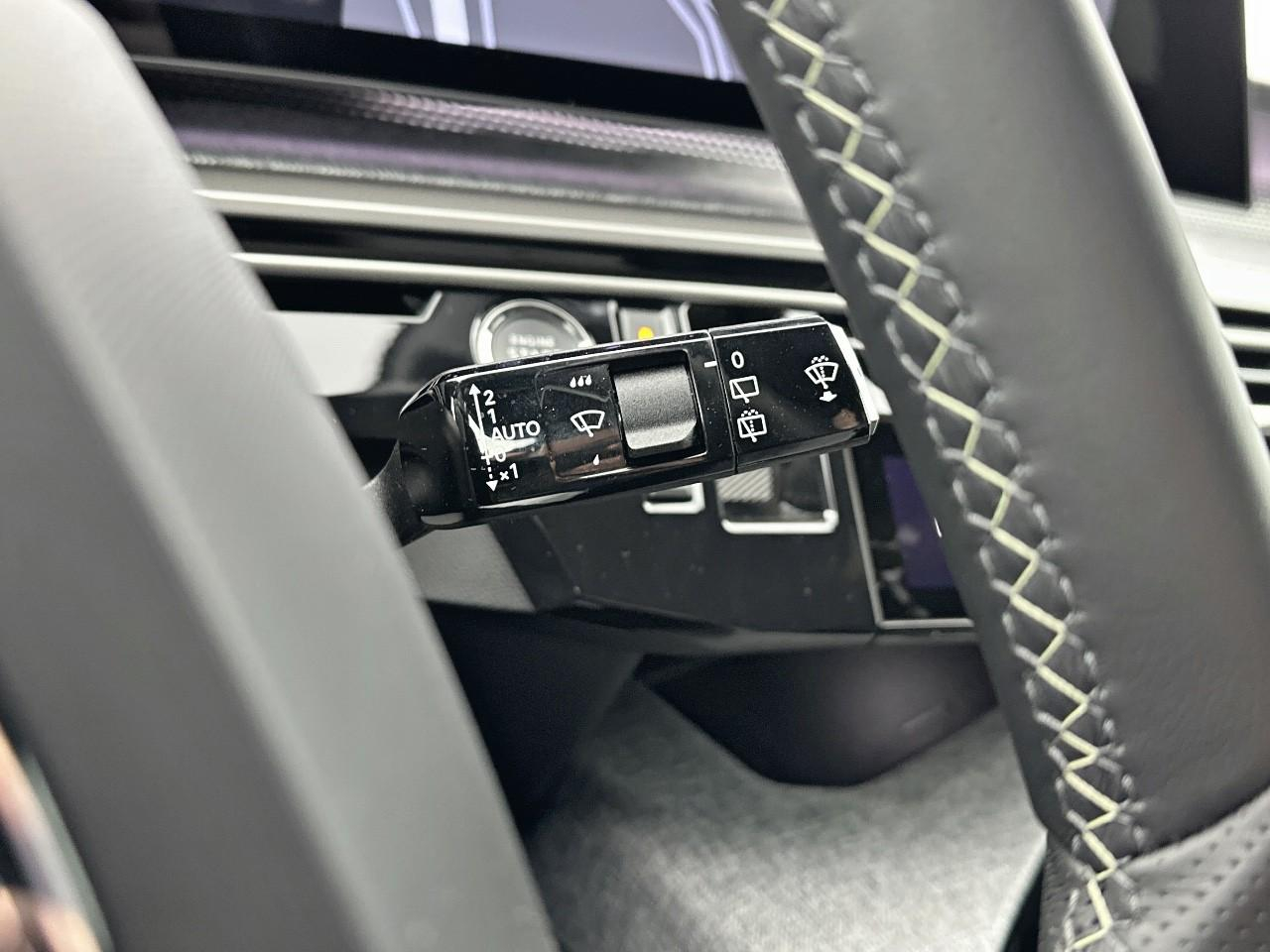 Peugeot 5008 hybrid 145 e-dcs6 gt — photo 20
