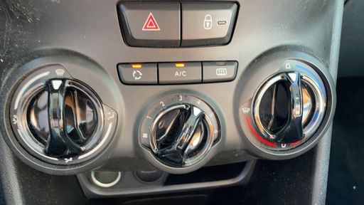 Peugeot 208 1.2 PureTech 82 - Active – 2019 – 32567 km – Essence – Boîte Manuelle — photo 30
