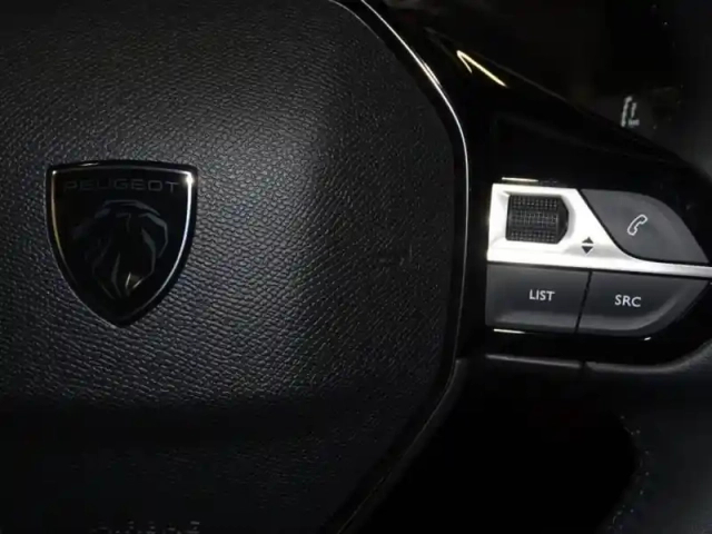 Peugeot 208 1.2 100ch s&amp;s style — photo 14
