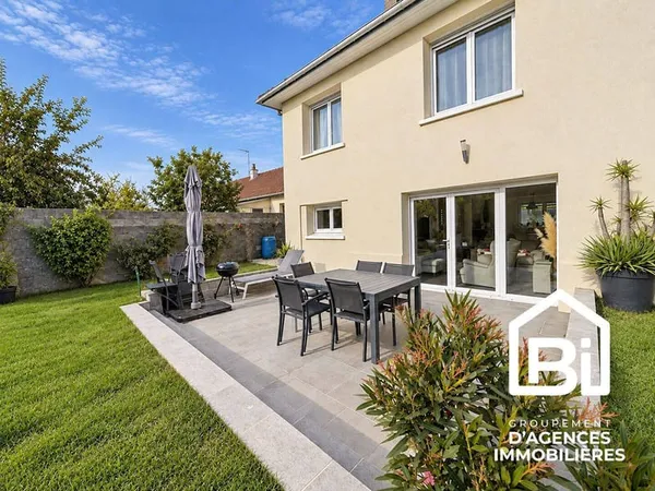 Maison 7 pièces 136 m²