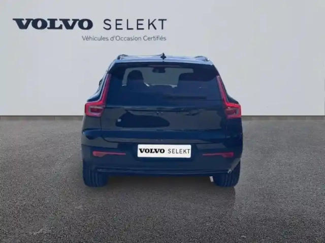 Volvo Ex40 single extended range 252ch black edition — photo 4