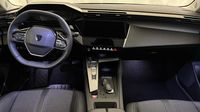 Peugeot 308 PHEV 180ch Allure Pack e-EAT8 — photo 11