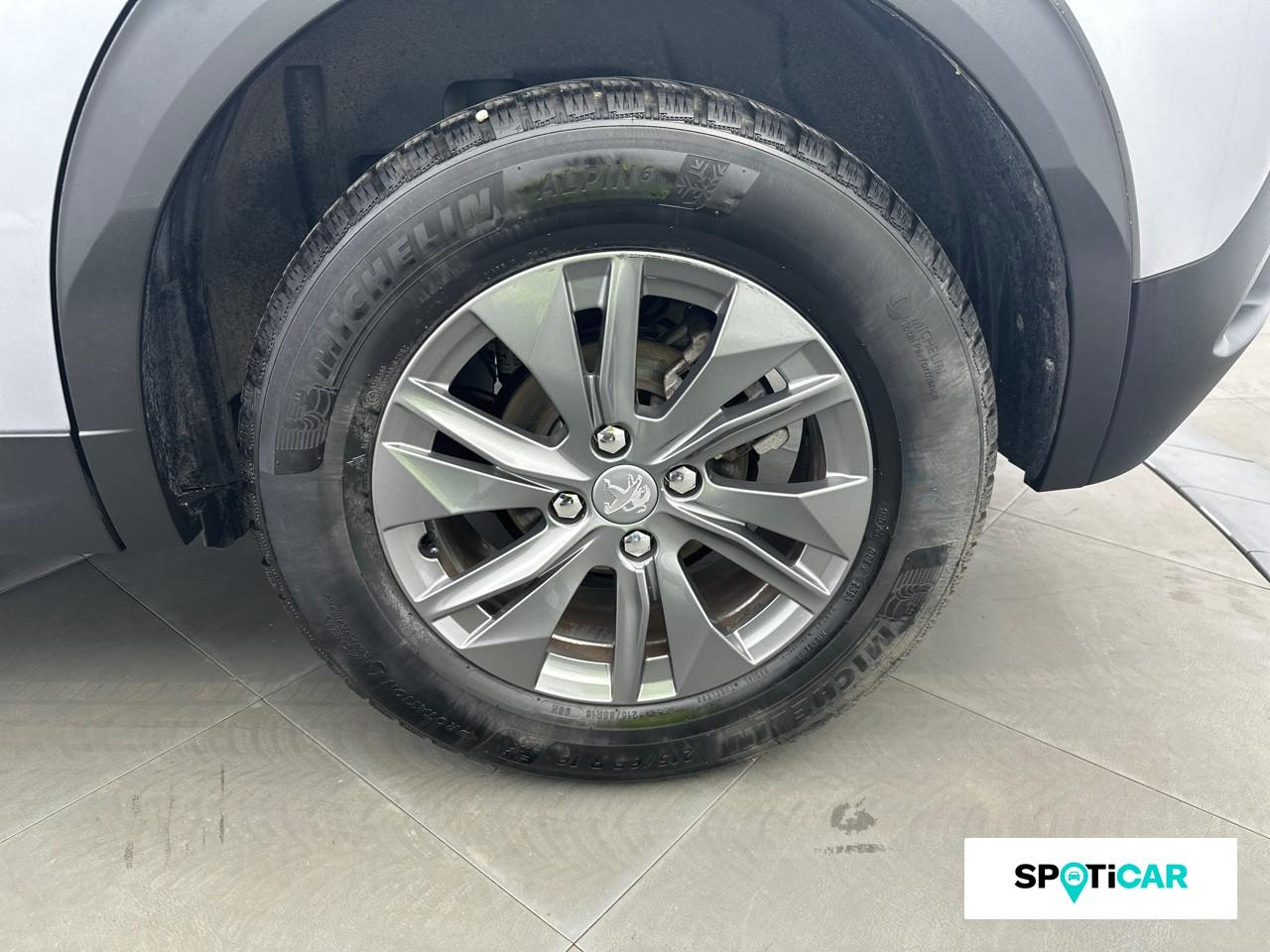 Peugeot 2008 1.2 puretech 130ch s&s active pack eat8 — photo 11