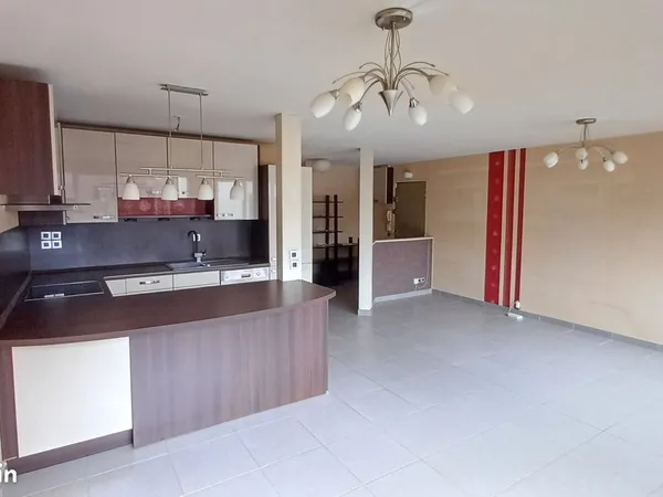 Appartement T4 de 80 m² en rez-de-chaussée avec garage et cave - Metz Pontiffroy