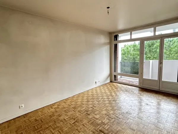 APPARTEMENT T2 - 580 EUR CC