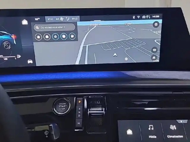 Peugeot 3008 hybrid 136 e-dcs6 — photo 19
