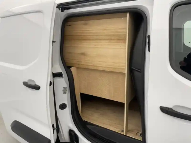 Peugeot Partner fourgon standard 650 kg bluehdi 130 s&amp;s bvm6 — photo 15