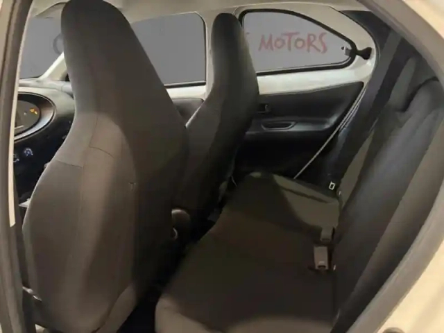 Toyota Aygo 1.0 vvt-i 72 active — photo 12
