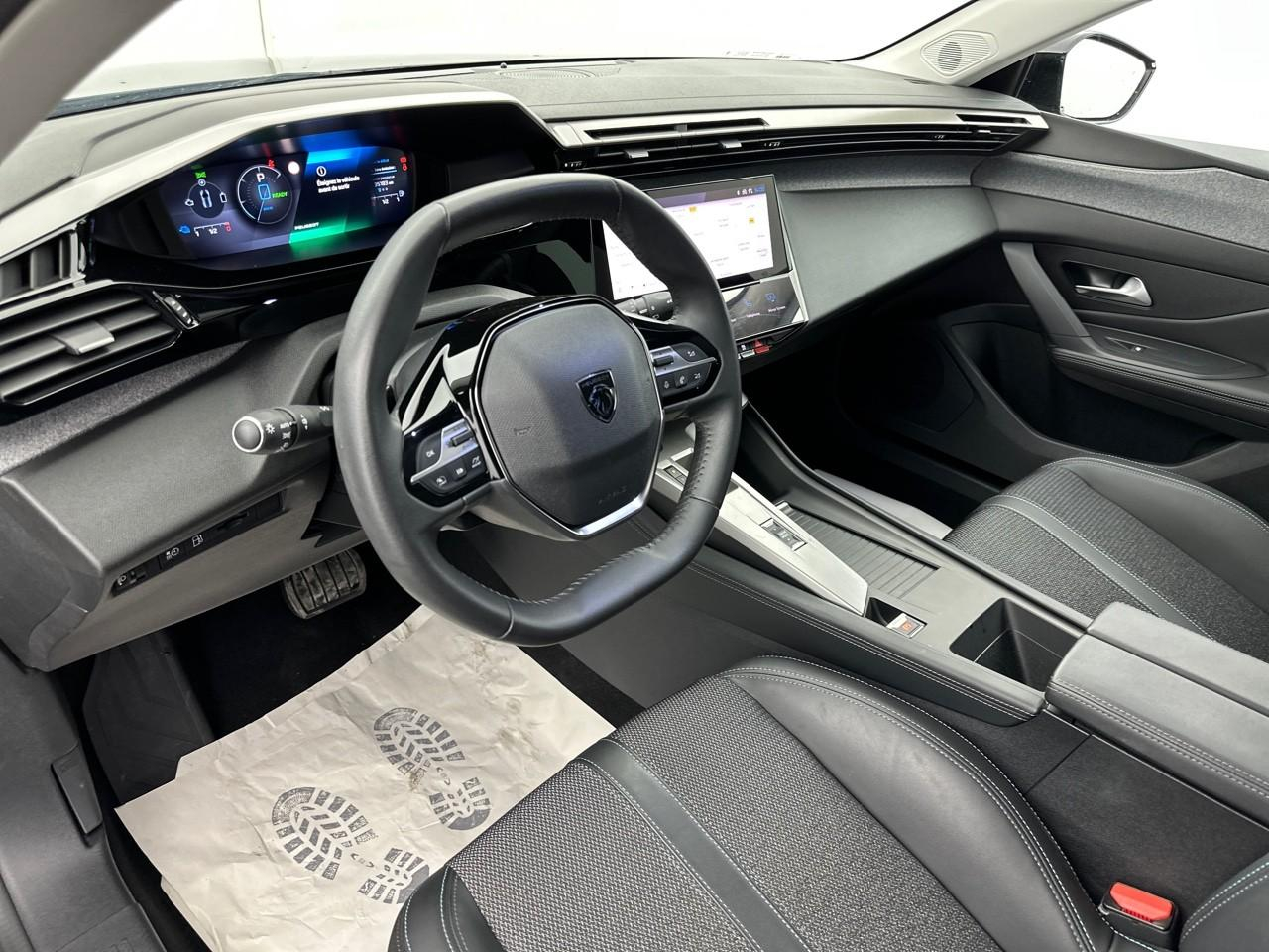 Peugeot 308 phev 180 e-eat8 allure pack — photo 8