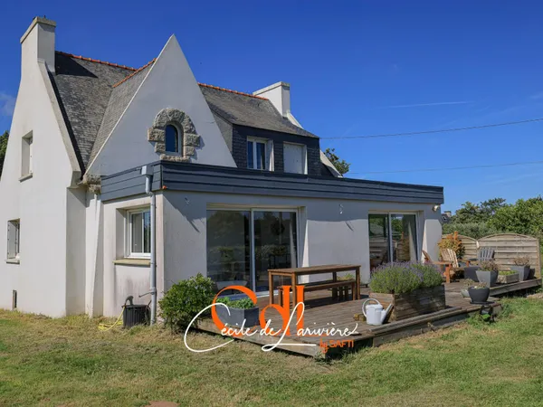 Grande maison familiale, immense terrain au calme, plein Sud.