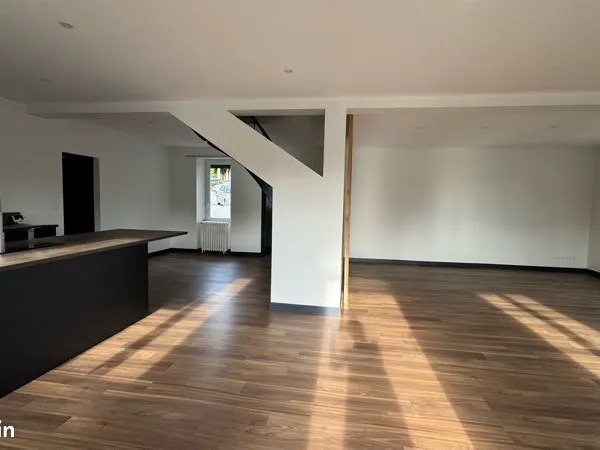 À louer maison T5 entièrement rénovée non meublée