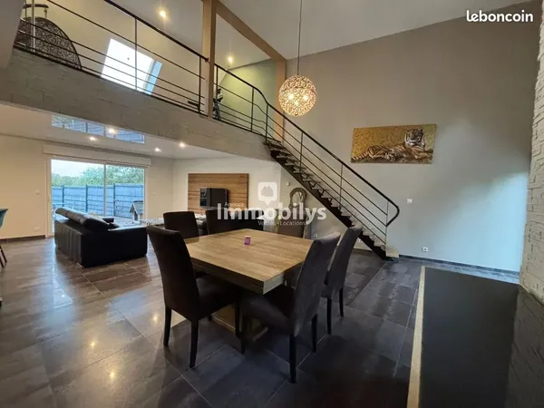 Maison 6 pièces 203 m²