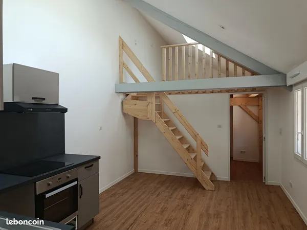 T2 refait à neuf avec terrasse de 30 m² sans vis-à-vis - Besançon Rivotte