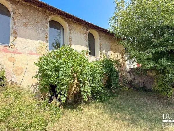 Local 2 pièces 125 m²
