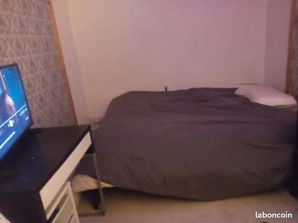 Urgent colocation disponible de suite métro 13