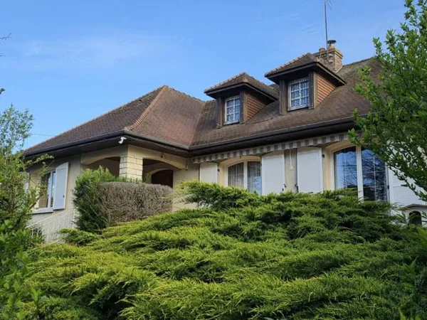 Maison à vendre 7 pièces 143m² PERRIGNY SUR L'OGNON / PONTAILLER‑SUR‑SAÔNE (21)