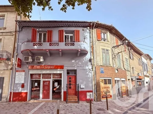 Local 182 m²