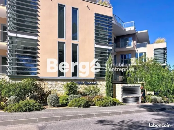 Bureaux 229 m²