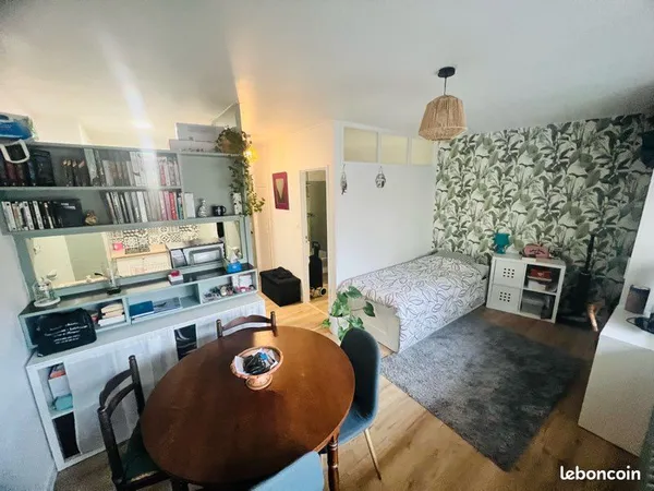 Vends studio 25 m2 refait à neuf secteur gare Metz