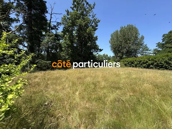 Terrain 1070 m²
