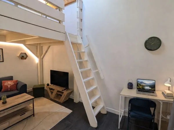 Maisonnette / T1 bis meublé de 33 m² avec mezzanine - Bordeaux
