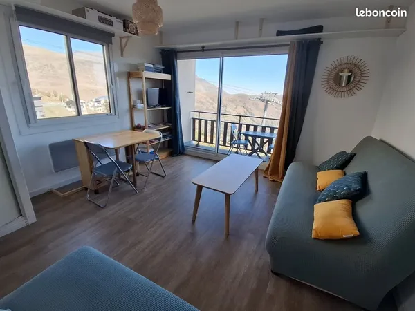 Studio cabine 26 m² rénové et meublé (5 couchages) avec balcon Vue Vallée, cave et casier à skis — P