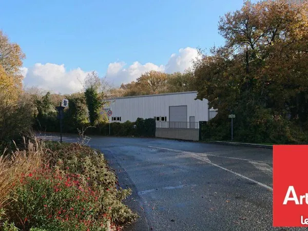 LOCAL D'ACTIVITE 540 m² POITIERS