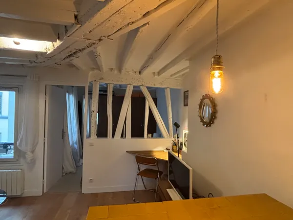 Vends T2 calme sur cour - Canal St-Martin (1 min)