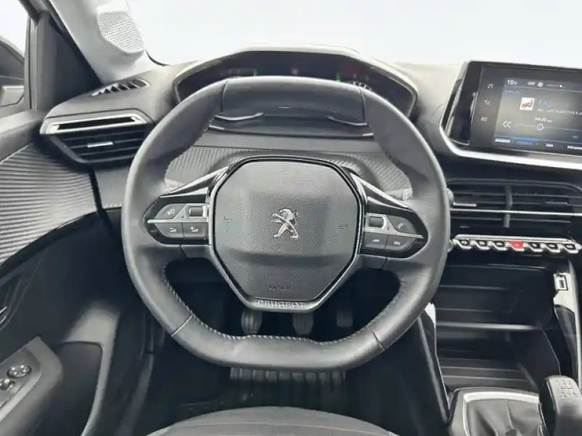 Peugeot 208 puretech 75 s&amp;s bvm5 — photo 9