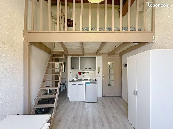 Studio meublé avec mezzanine - Bail étudiant - Avignon centre