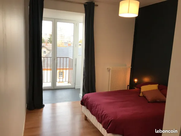 Colocation appartement 80m² Laval - Chambre avec sdb privée