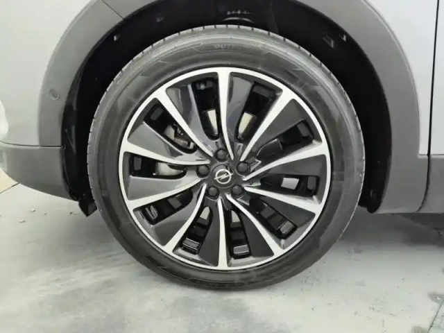 Opel Grandland X hybrid 225 ch bva8 edition — photo 15