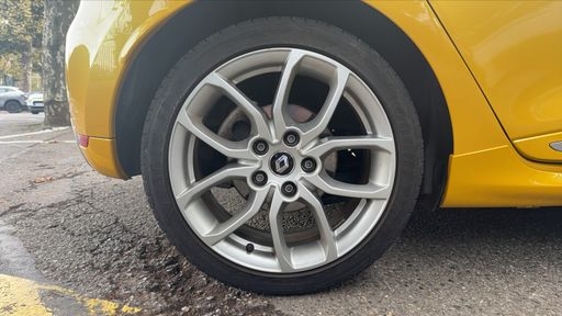 Renault Clio 1.6 Turbo 200 EDC - RS – 2017 – 50653 km – Essence – Boîte Automatique — photo 37