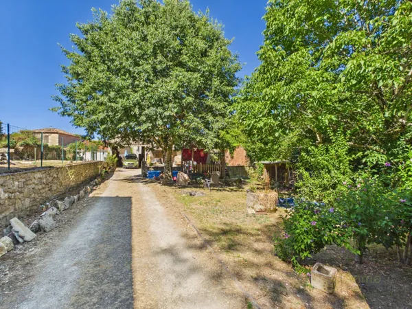 Maison 9 pièces 251 m²
