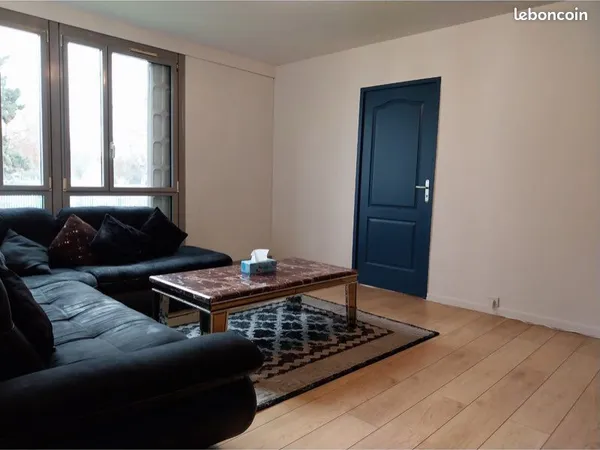 Appartement Location Vaujours 1p 20m² 600€