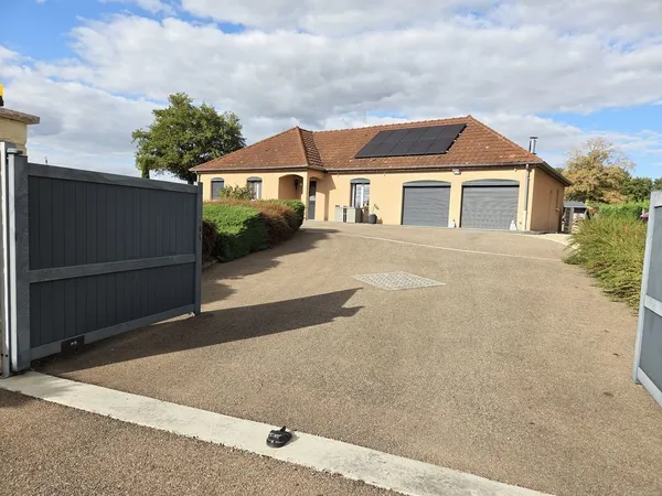 Maison Vente Saint-Yan 6p 160m² 400000€