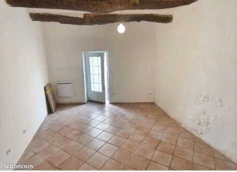 Appartement studio nu