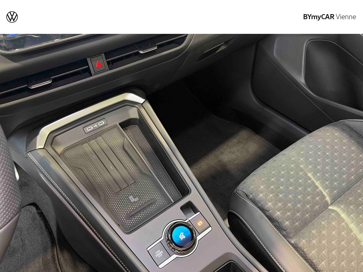 Volkswagen T-Roc 1.5 eTSI Hybrid 150 ch DSG7 — photo 21