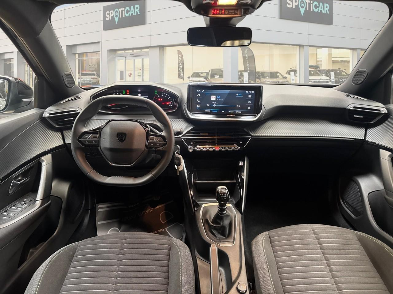 Peugeot 2008 1.2 puretech 100ch s&s active — photo 8