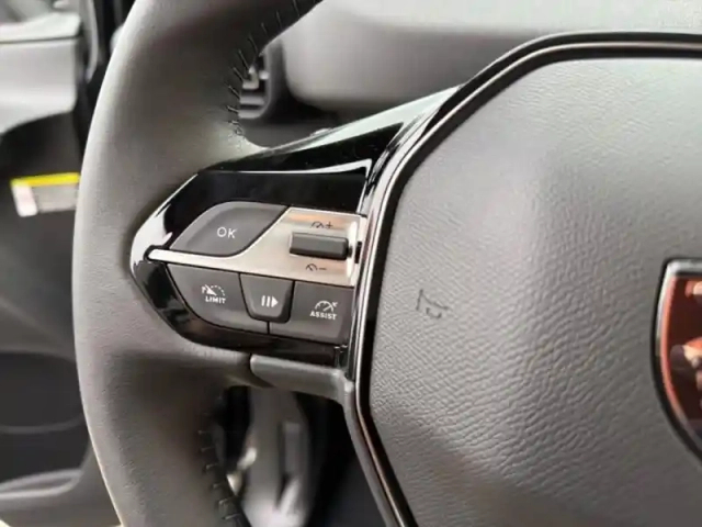 Peugeot Rifter 1.5 bluehdi 130ch allure eat8 à  taille m — photo 13