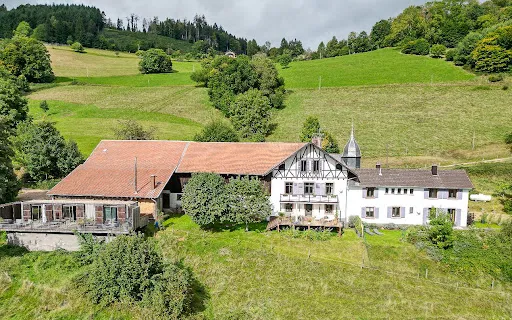 Maison 15 pièces 450 m²