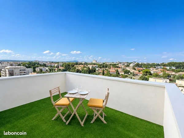 T2 meublé 60 m² + terrasse 20 m² - Dernier étage, vue panoramique & parking