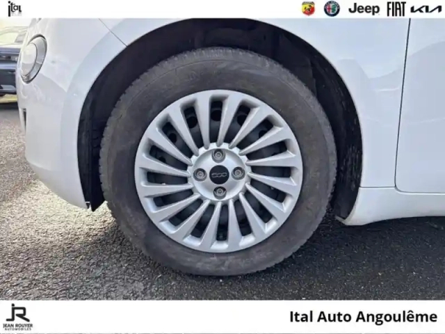 Fiat 500 e 95ch action plus — photo 11